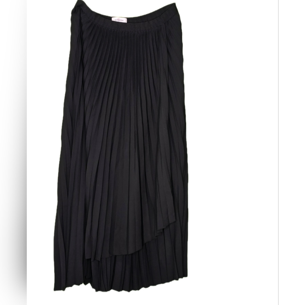 NWOT Aritzia Black Asymmetrical Pleated Skirt, Small - Picture 4 of 7